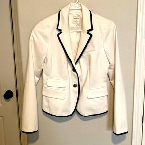 Women’s white blazer